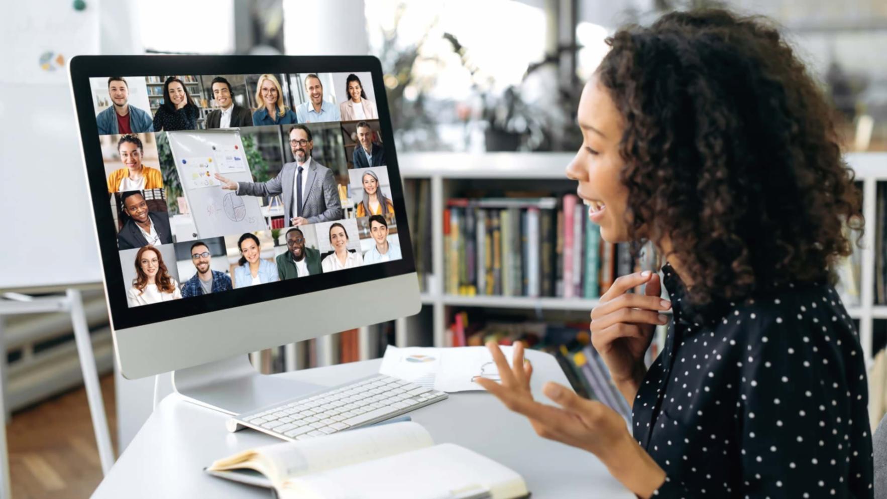 Онлайн-навчання коучингу у форматі відеоконференцій з наставниками